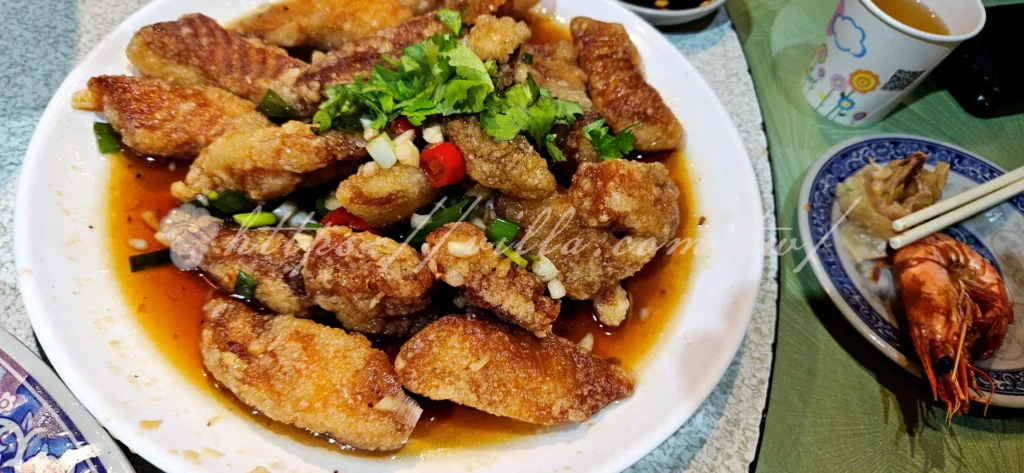 奇岩站必吃傳承茶蝦飯