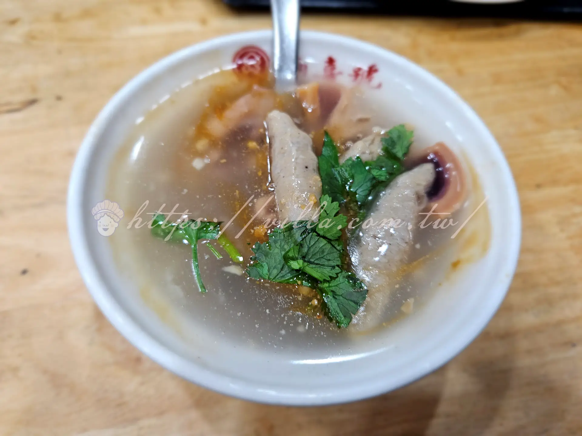 走訪台北萬華兩喜號｜傳承三代的魷魚羹，飄香百年老味道