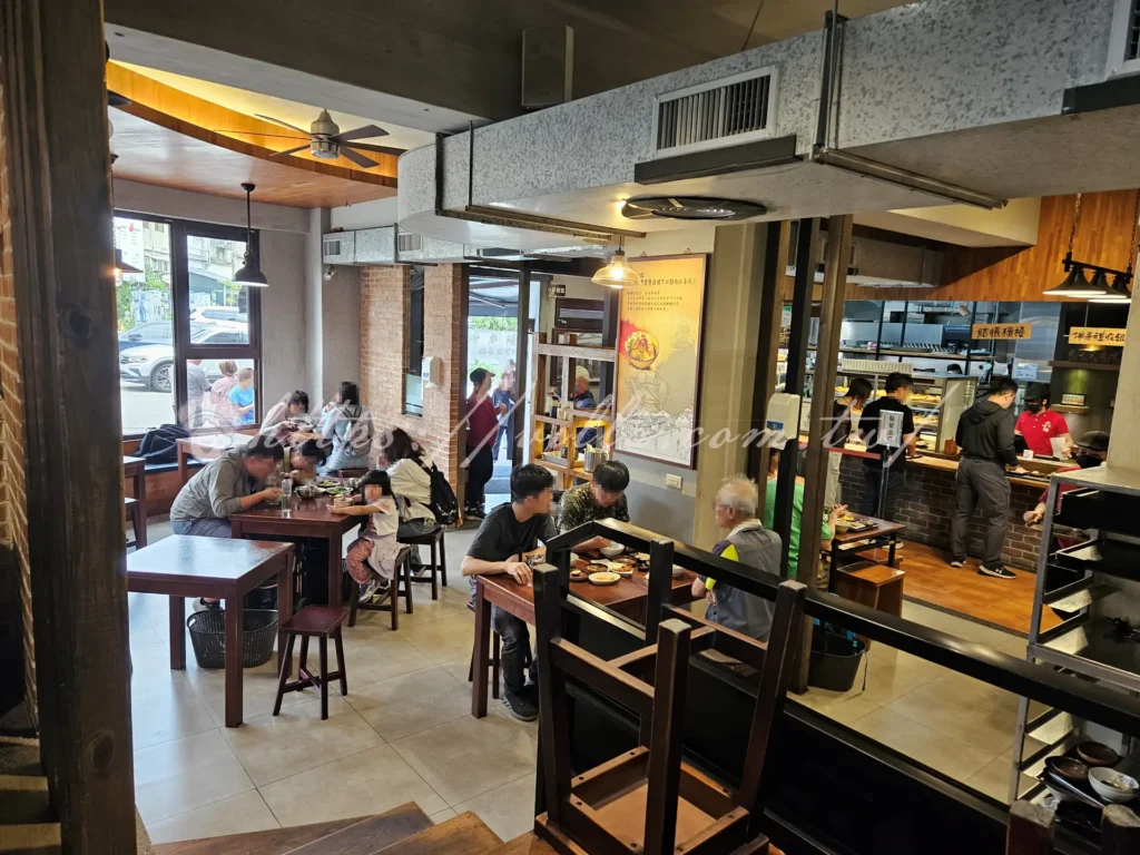 新竹關西ㄤ咕麵!傳承一甲子老店扁油麵的好味道(菜單、停車場資訊一次看)