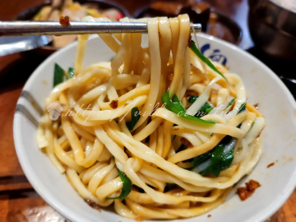 新竹關西ㄤ咕麵!傳承一甲子老店扁油麵的好味道(菜單、停車場資訊一次看)