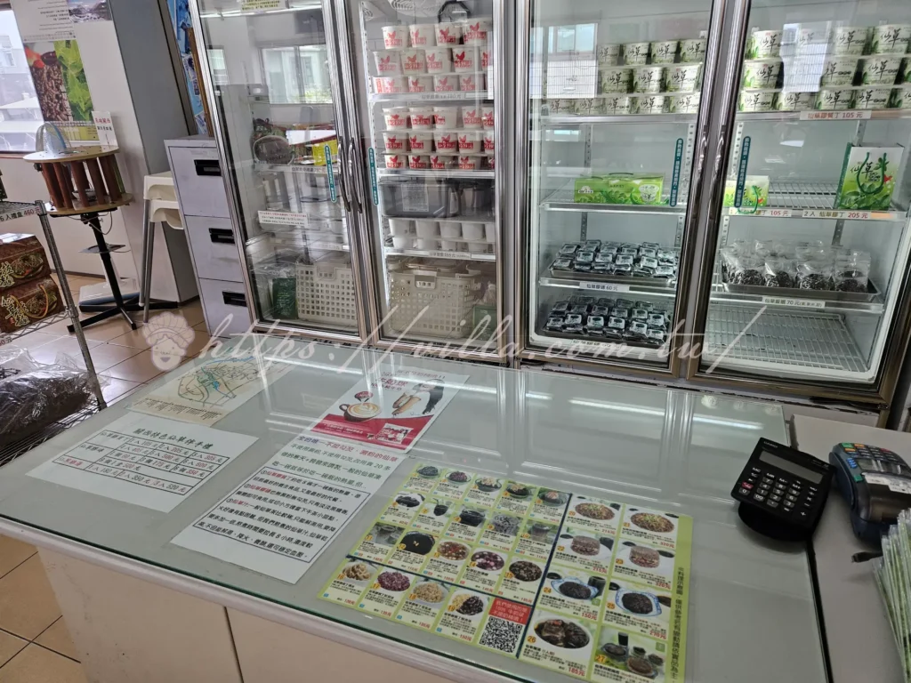 新竹關西仙草巷|仙草凍膠質丁,在地人激推必吃冰品!