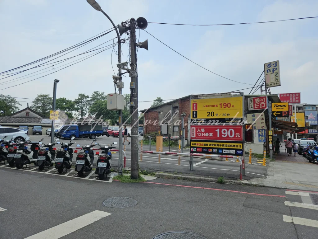 板橋黃石市場老曹餛飩怎麼去|全台唯一噶瑪蘭黑豚餛飩飄香七十年