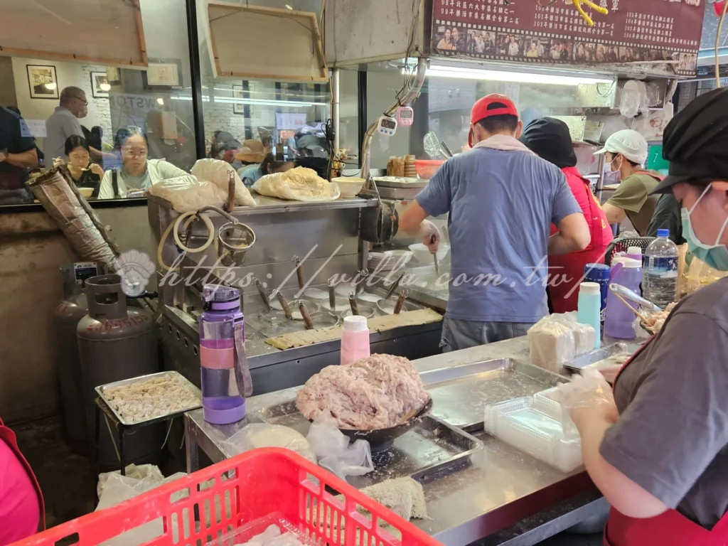 板橋黃石市場老曹餛飩怎麼去|全台唯一噶瑪蘭黑豚餛飩飄香七十年
