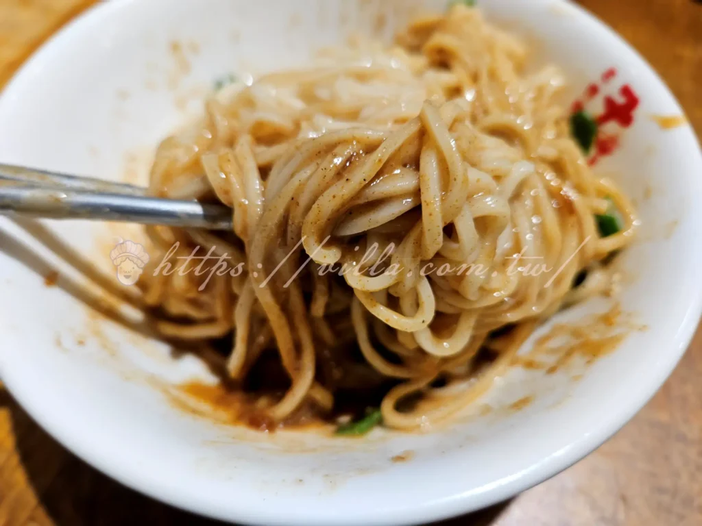 板橋黃石市場老曹餛飩怎麼去|全台唯一噶瑪蘭黑豚餛飩飄香七十年
