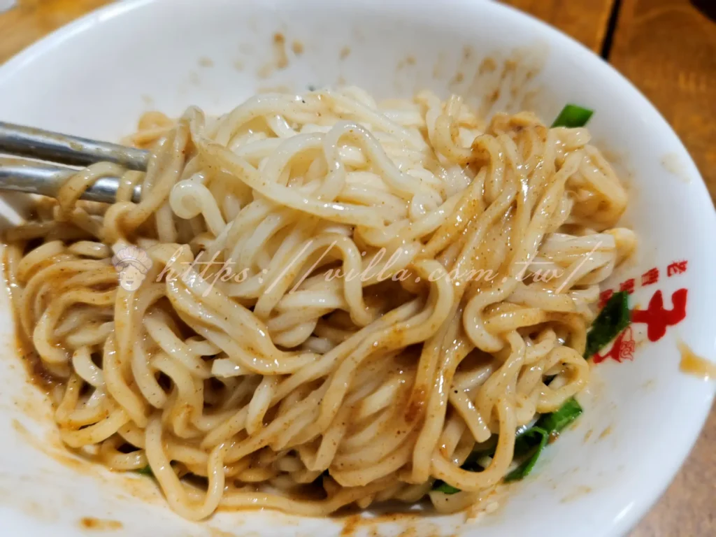 板橋黃石市場老曹餛飩怎麼去|全台唯一噶瑪蘭黑豚餛飩飄香七十年