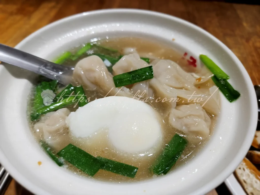 板橋黃石市場老曹餛飩怎麼去|全台唯一噶瑪蘭黑豚餛飩飄香七十年