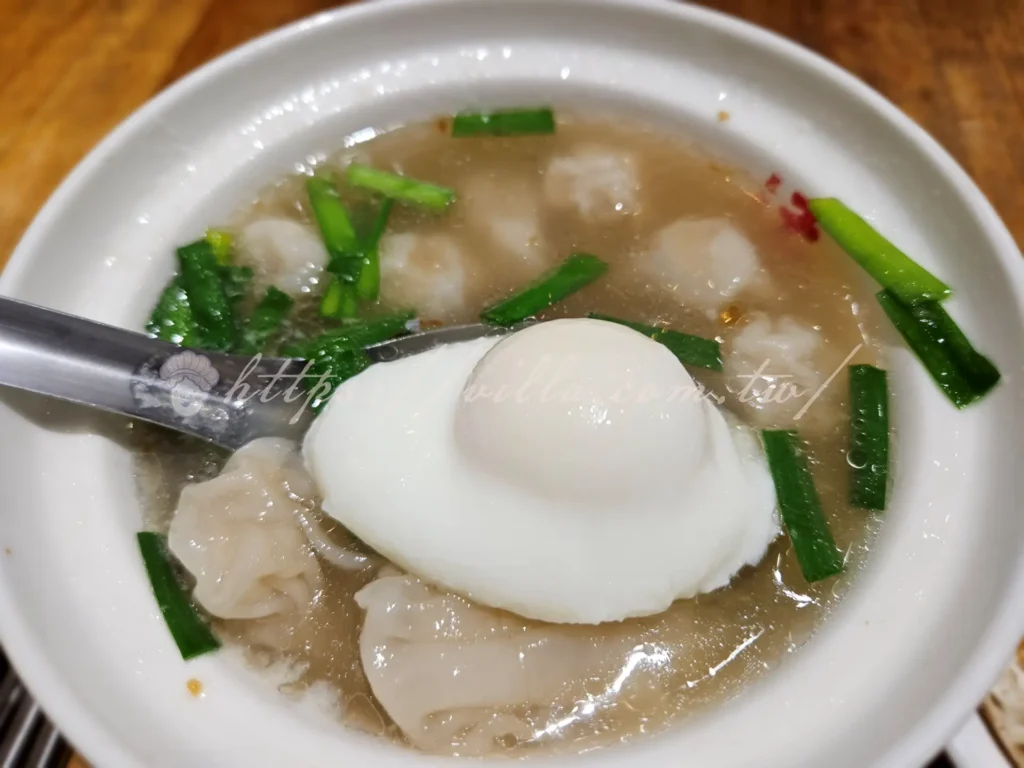 板橋黃石市場老曹餛飩怎麼去|全台唯一噶瑪蘭黑豚餛飩飄香七十年