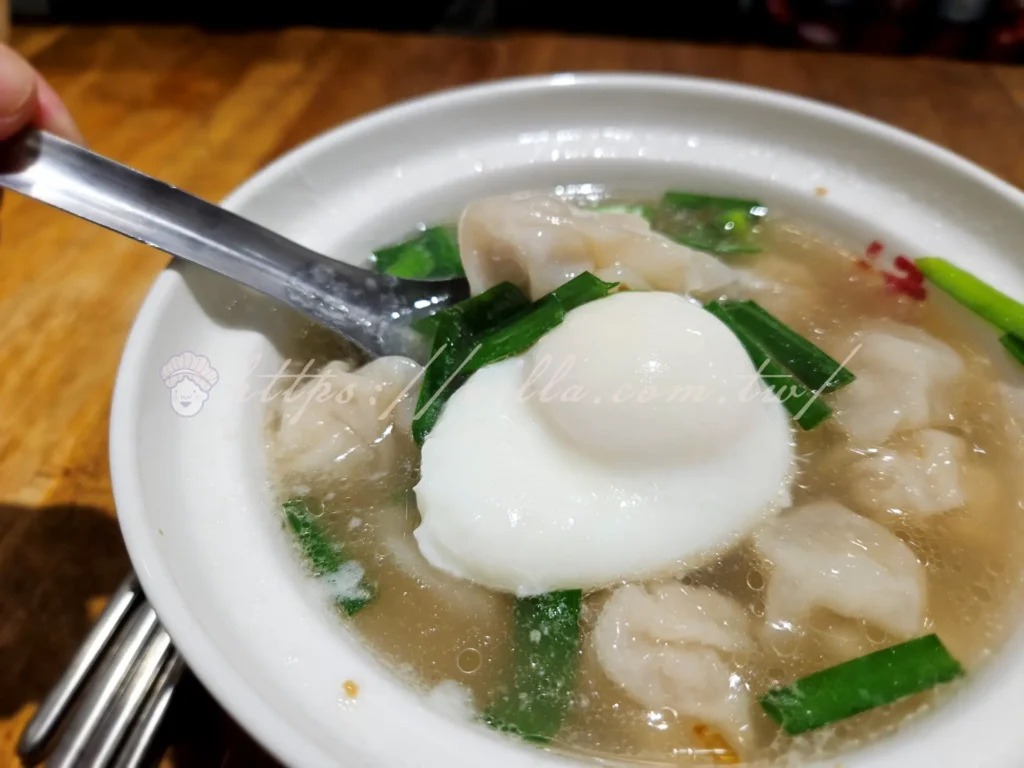 板橋黃石市場老曹餛飩怎麼去|全台唯一噶瑪蘭黑豚餛飩飄香七十年