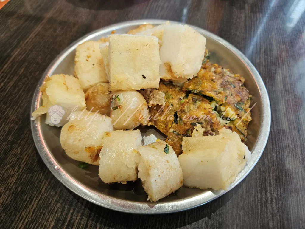 蔡記古早味蚵嗲|迪化街人氣巷弄炸物,現炸酥脆蚵仔肥美