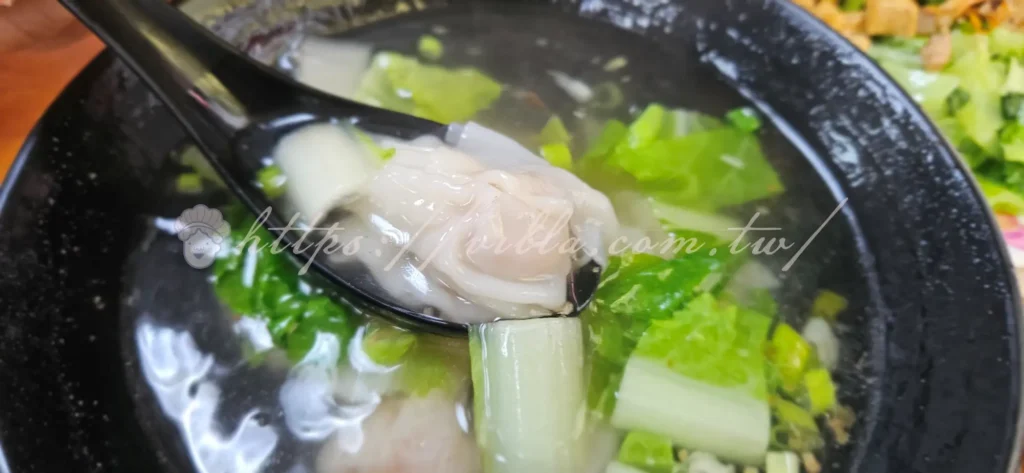 西門町美食、西門町排骨飯、西門町雞腿飯、金滿園、西門町老店、西門町炸物推薦、炸排骨、炸雞腿、台北排骨飯、台北雞腿飯、台北老字號便當、台北炸物、Ximending food、Taipei pork chop rice、Taipei fried chicken leg、Jin Man Yuan、Ximending restaurant、Taipei street food、Taiwanese lunchbox、Taipei local food、best pork chop Taipei、fried chicken Taipei