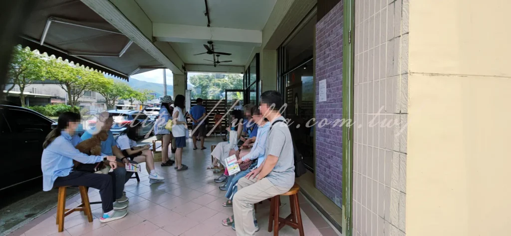 礁溪三民大飯店_用餐時間的排隊人潮