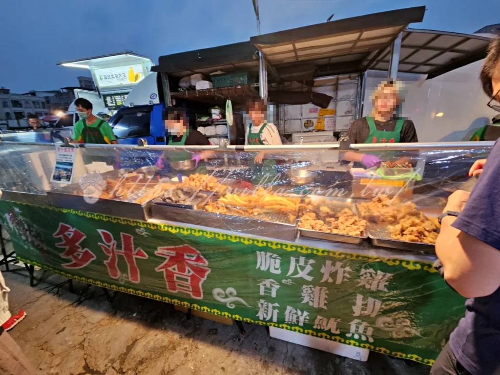 苗栗英才夜市_多汁香脆皮炸雞