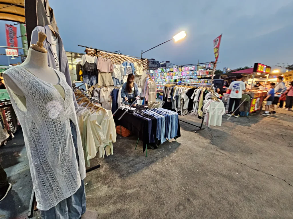 苗栗英才夜市_攤位真的很多