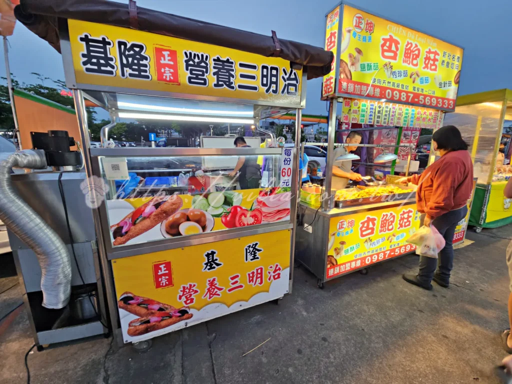 苗栗英才夜市_攤位真的很多