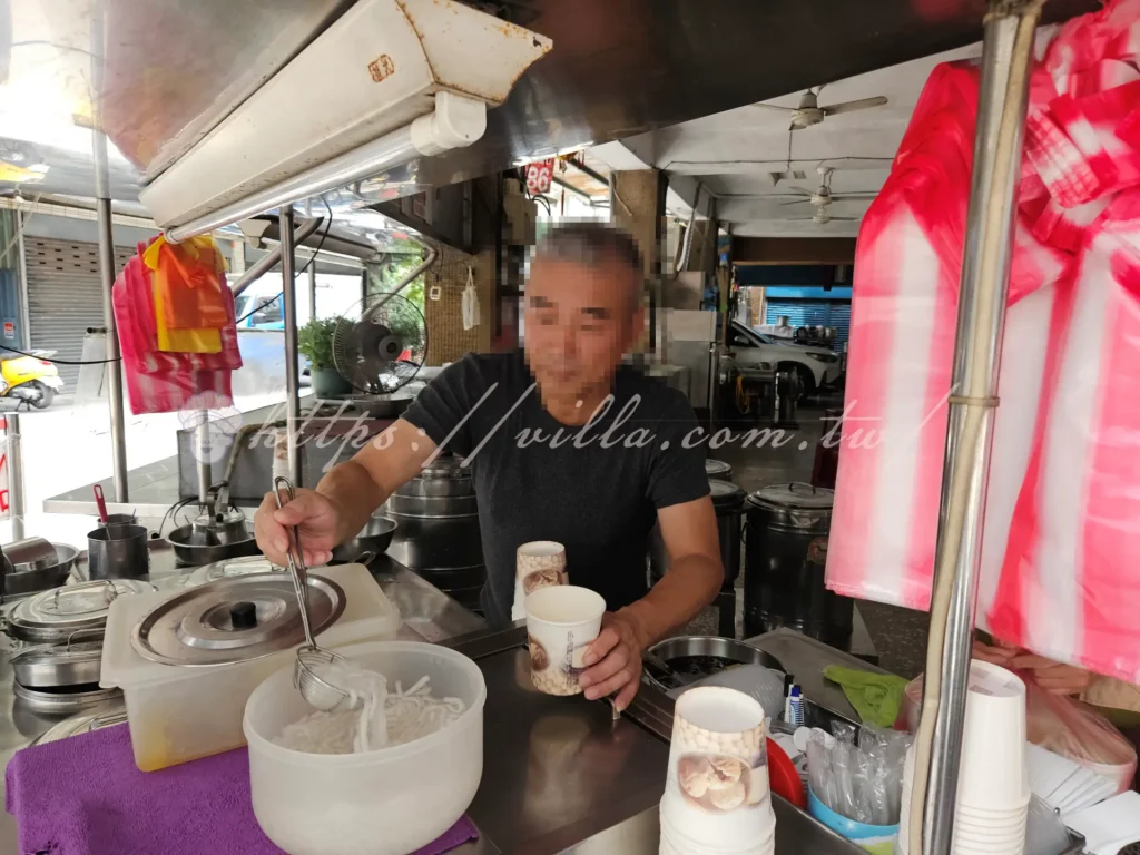 三重稅捐處豆花(無名豆花小站)老闆記憶力超好,不愧是老店阿