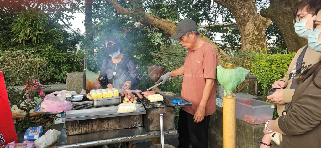桃園大溪老街是桃園旅遊景點中最有人氣的一站，不只是大溪老街美食多、大溪老街交通方便，還融合了豐富歷史人文與在地特色，讓大溪老街一日遊成為親子景點及旅遊安排的首選。