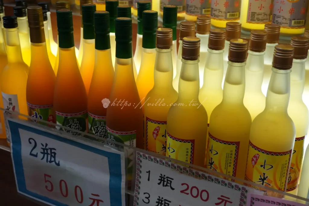 烏來老街泰雅族伴手禮，小米酒、山豬肉乾、織布手作，打包原民部落滋味帶回家