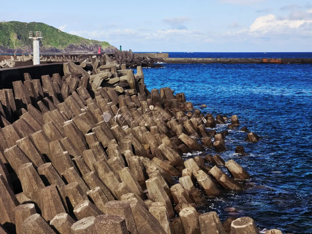 豆腐岬方形幾何消波塊-漲潮時若隱若現的豆腐景觀-IG網美必拍南方澳秘境