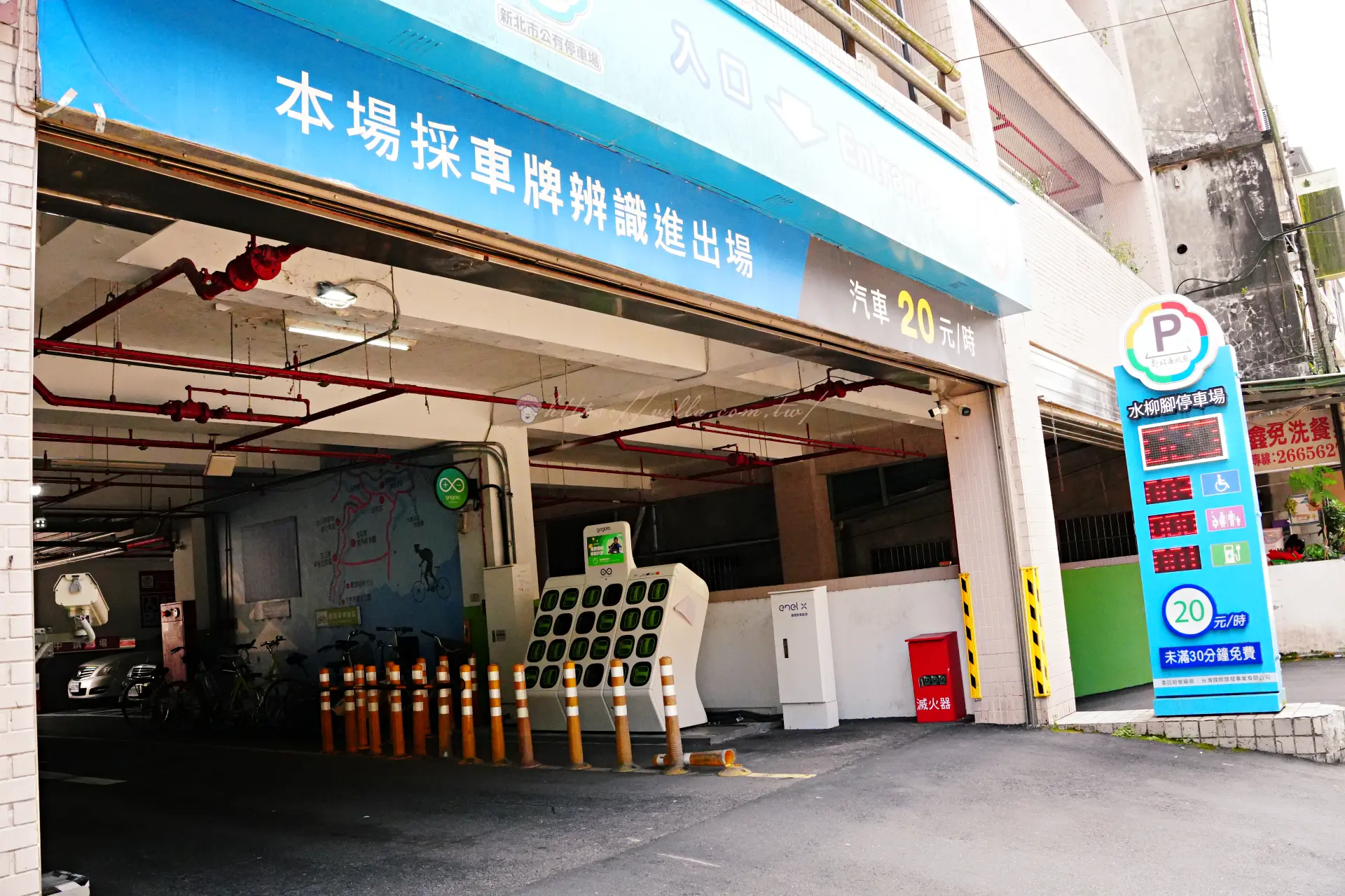 坪林水柳腳立體停車場入口